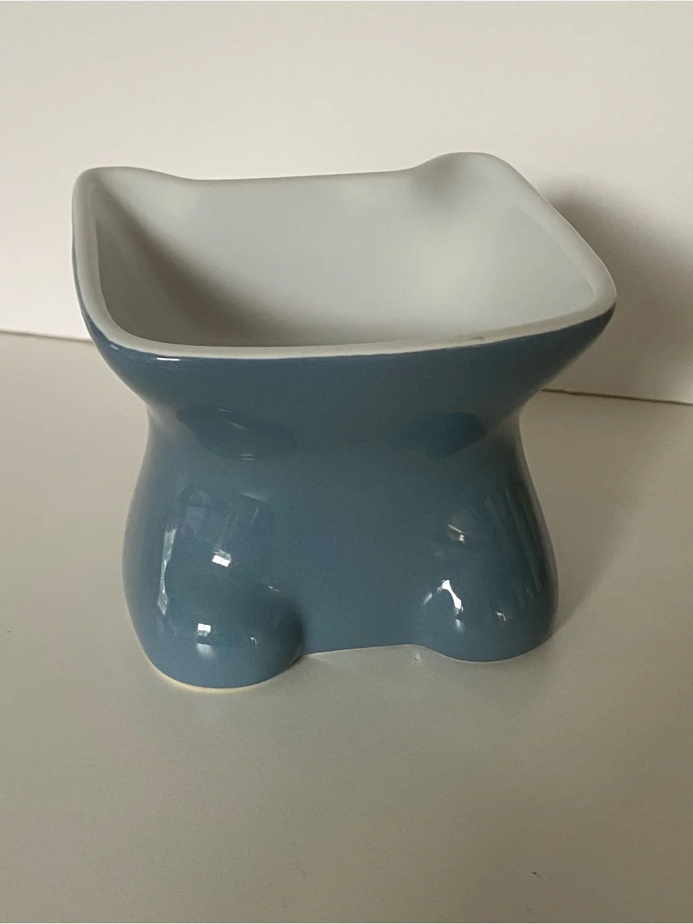 Whisker City Elevated Cat Bowl Ceramic Blue Gray EUC Kitty Face Shape 4” Tall.
